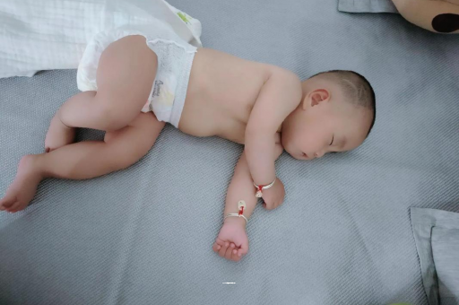 福鼎几个月宝宝会抬头